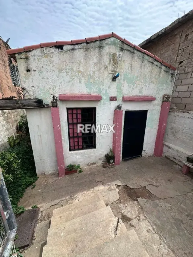 TERRENO CON CASA PARA PROYECTO O DESARROLLO EN VALLE FRÍO* - 4