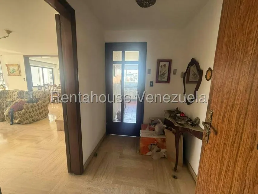Apartamento (1 Nivel) en Venta en La Florida, Distrito Metropolitano - 5