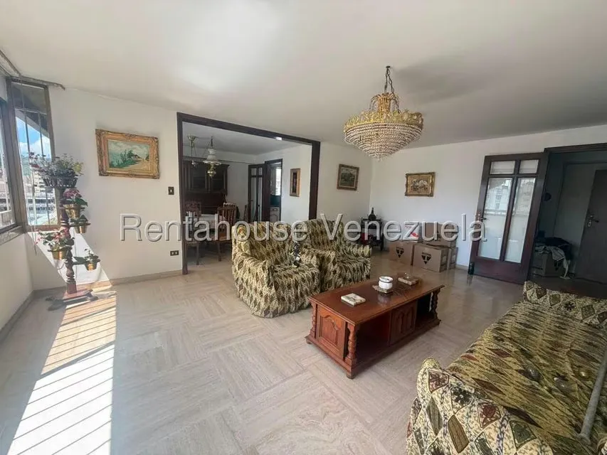 Apartamento (1 Nivel) en Venta en La Florida, Distrito Metropolitano - 7