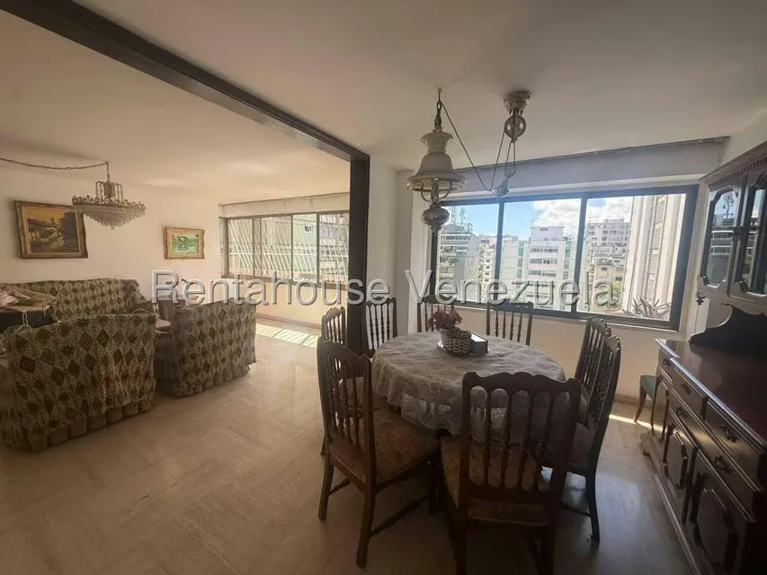 Apartamento (1 Nivel) en Venta en La Florida, Distrito Metropolitano - 8