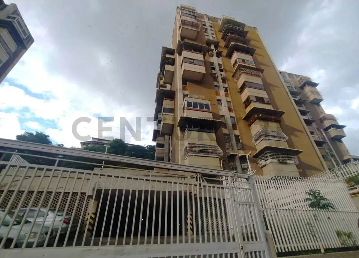 Venta de Apartamento Remodelado Colinas de Santa Monica Caracas