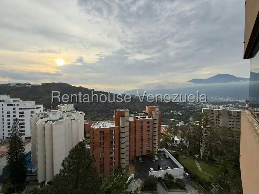 Apartamento (1 Nivel) en Alquiler en Los Naranjos del Cafetal, Distrito Metropolitano