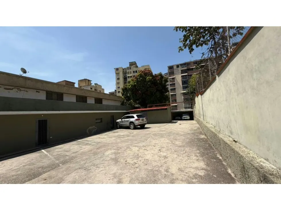 Vendo galpón 3000m2 Maripérez 0883 - 4