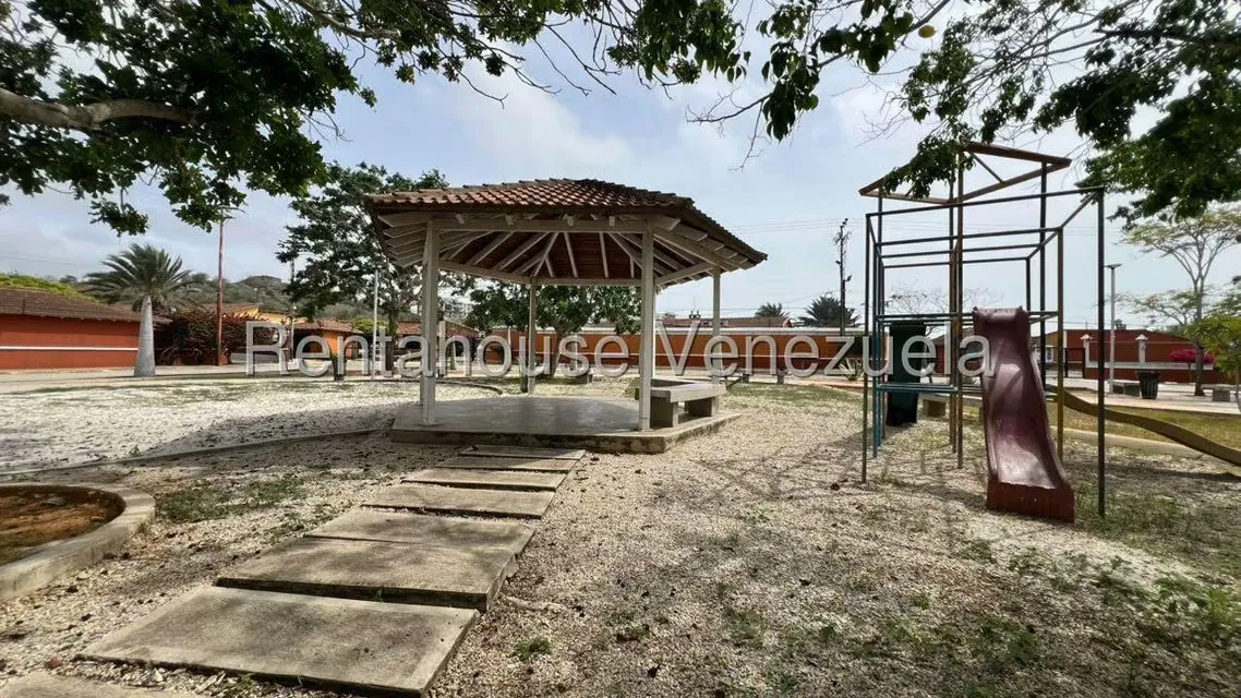 Casa (1 Nivel) en Venta en Maneiro, Nueva Esparta - 2