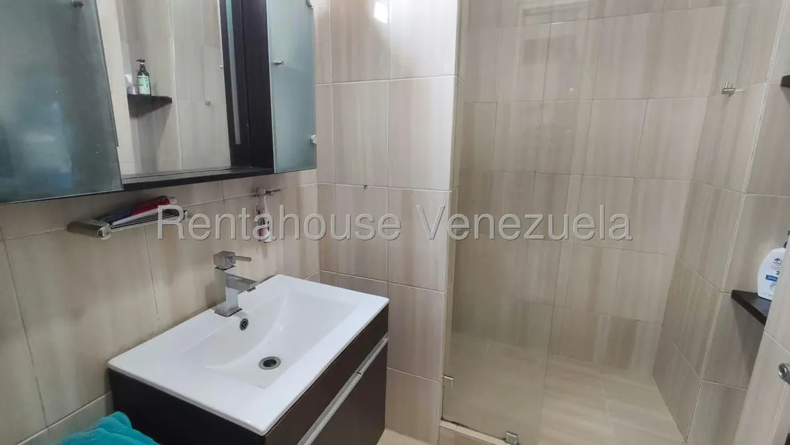 Apartamento (Duplex) en Alquiler en Oripoto, Distrito Metropolitano - 31