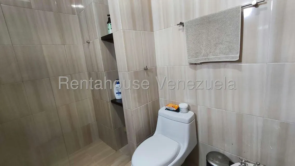Apartamento (Duplex) en Alquiler en Oripoto, Distrito Metropolitano - 32