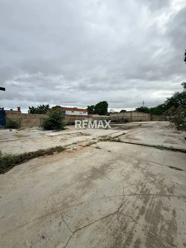 EN VENTA TERRENO EN LA AV. ARANZAZU VALENCIA - 4