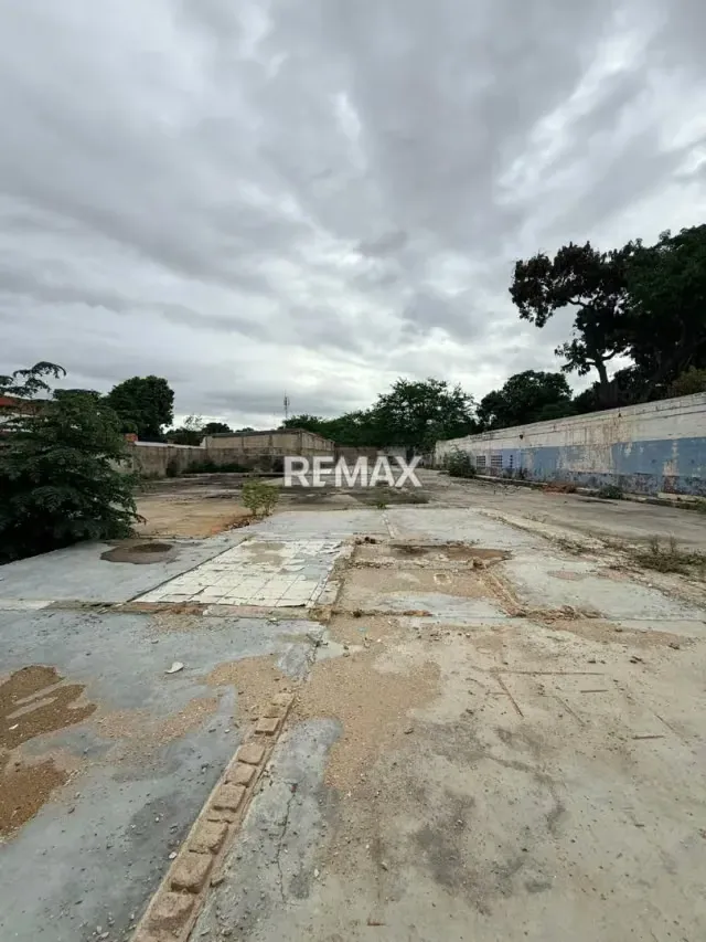 EN VENTA TERRENO EN LA AV. ARANZAZU VALENCIA - 7