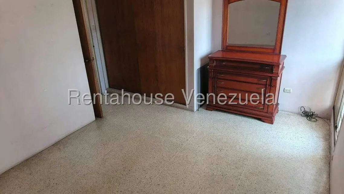 Apartamento (1 Nivel) en Venta en Catia, Distrito Metropolitano - 12