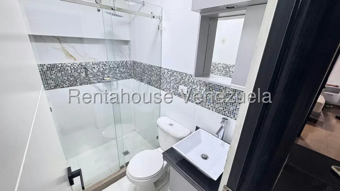Apartamento (Planta Baja) en Venta en Chacao, Distrito Metropolitano - 13