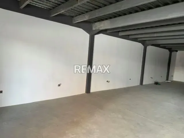 Local Comercial en Alquiler Carrera 19 entre Calles 13 y 14 Zona Este - Barquisimeto - 4
