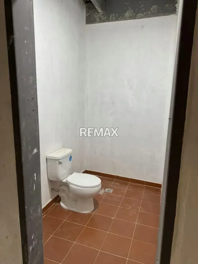 Local Comercial en Alquiler Carrera 19 entre Calles 13 y 14 Zona Este - Barquisimeto - 7