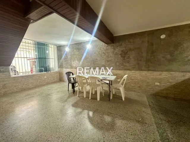 Amplia casa en venta en la urbanización Los Sauces, Valencia - 10