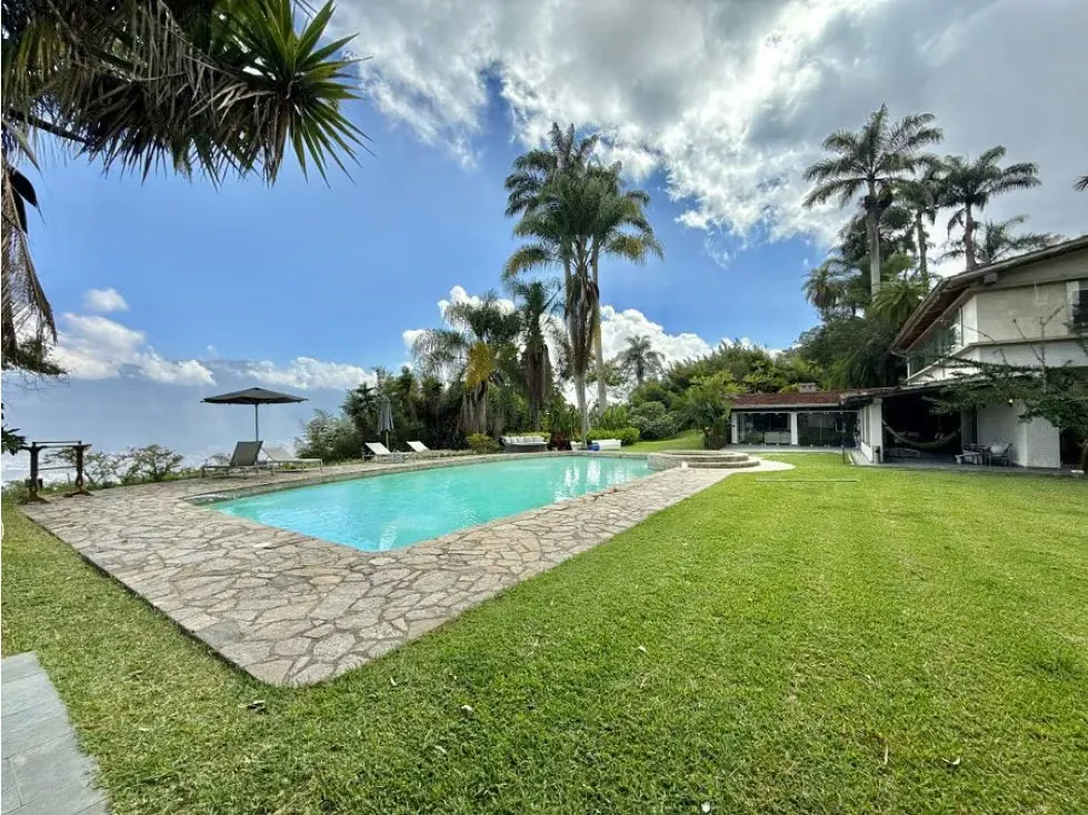 Se vende casa 5000 m2 3h+s/2.5b+s/13p Alto Hatillo - 4