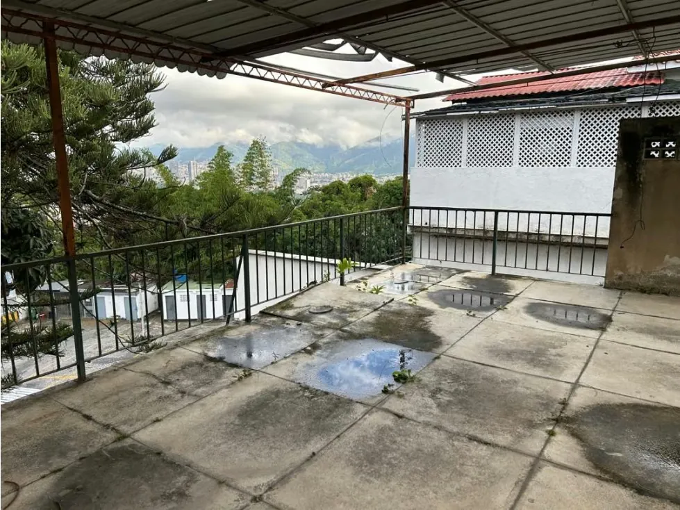 Se vende casa 500m2 Colinas de Bello Monte 4683 - 17