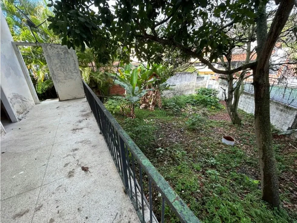 Se vende casa 500m2 Colinas de Bello Monte 4683 - 9