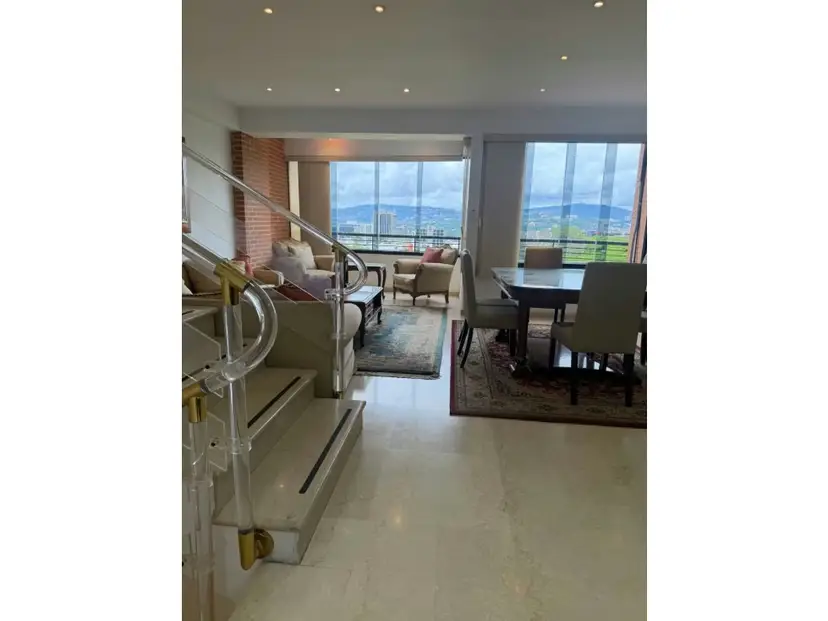 Alquilo Ph de tres niveles amoblado 390m2 La Castellana 7913