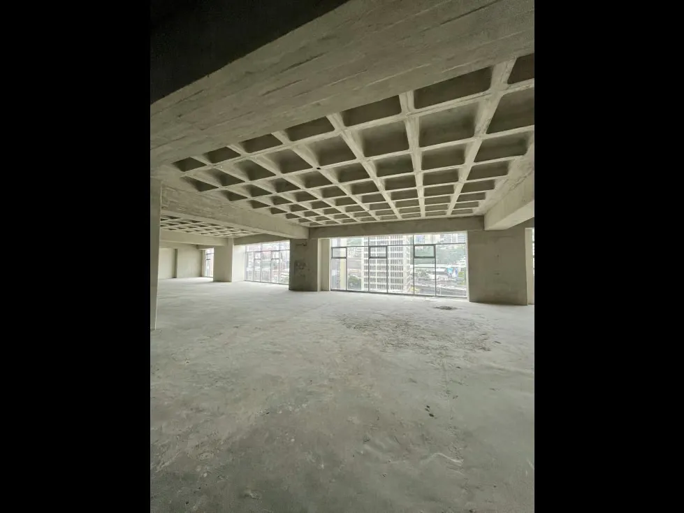 Se vende oficina de 300m2 en Las Mercedes - 2