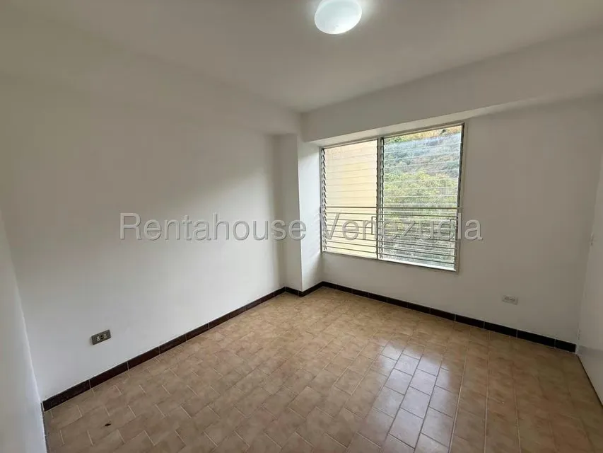 Apartamento (1 Nivel) en Alquiler en El Cigarral, Distrito Metropolitano - 27