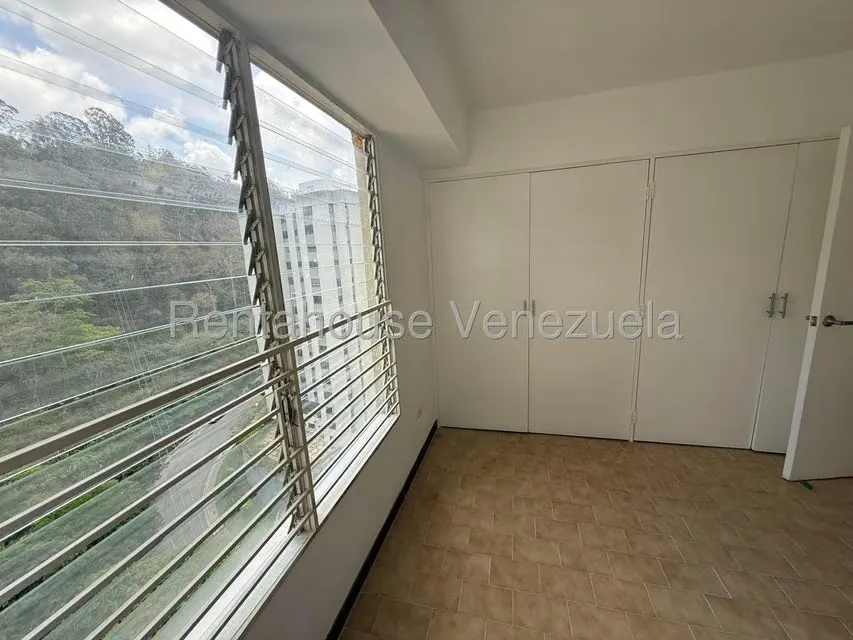 Apartamento (1 Nivel) en Alquiler en El Cigarral, Distrito Metropolitano - 28