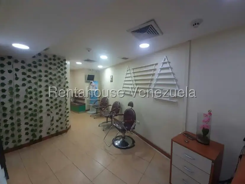 Comercial (Local Comercial) en Alquiler en Los Palos Grandes, Distrito Metropolitano
