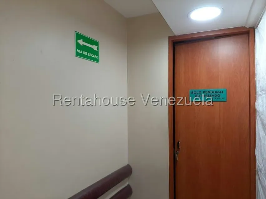 Local Comercial en Alquiler en Los Palos Grandes, Distrito Metropolitano - 17