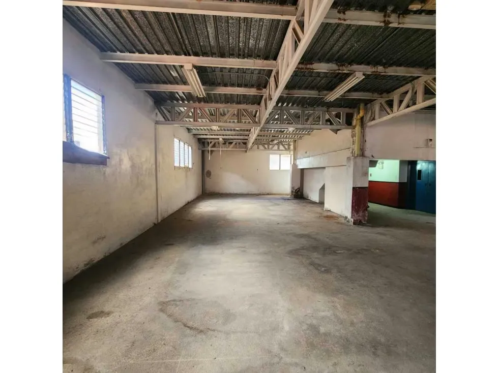 Vendo edificio industrial 2000m2 La Urbina 4391 - 3