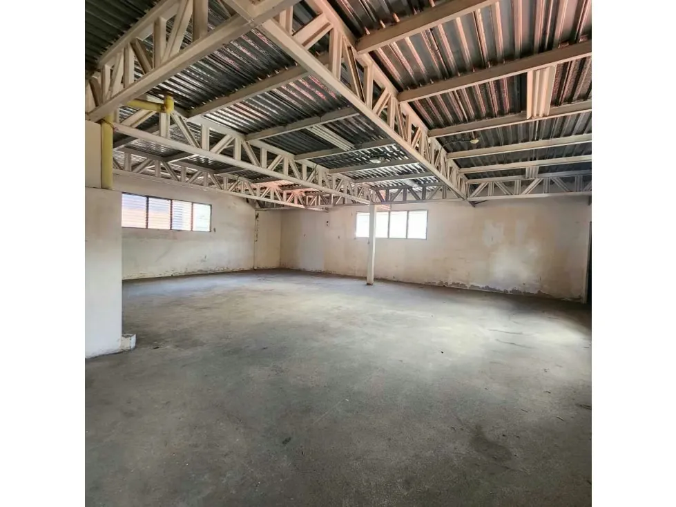 Vendo edificio industrial 2000m2 La Urbina 4391 - 6