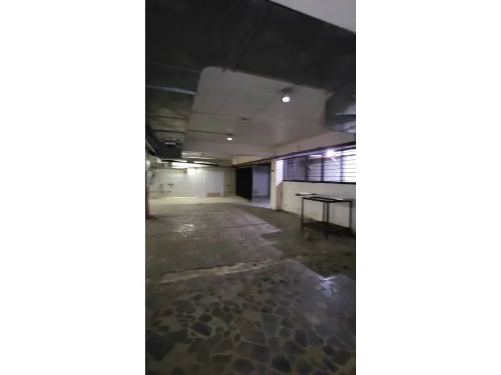 Vendo edificio industrial 2000m2 La Urbina 4391 - 9