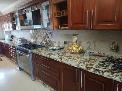 En venta Espectacular Apartamento de lujo en puerto la cruz - 2