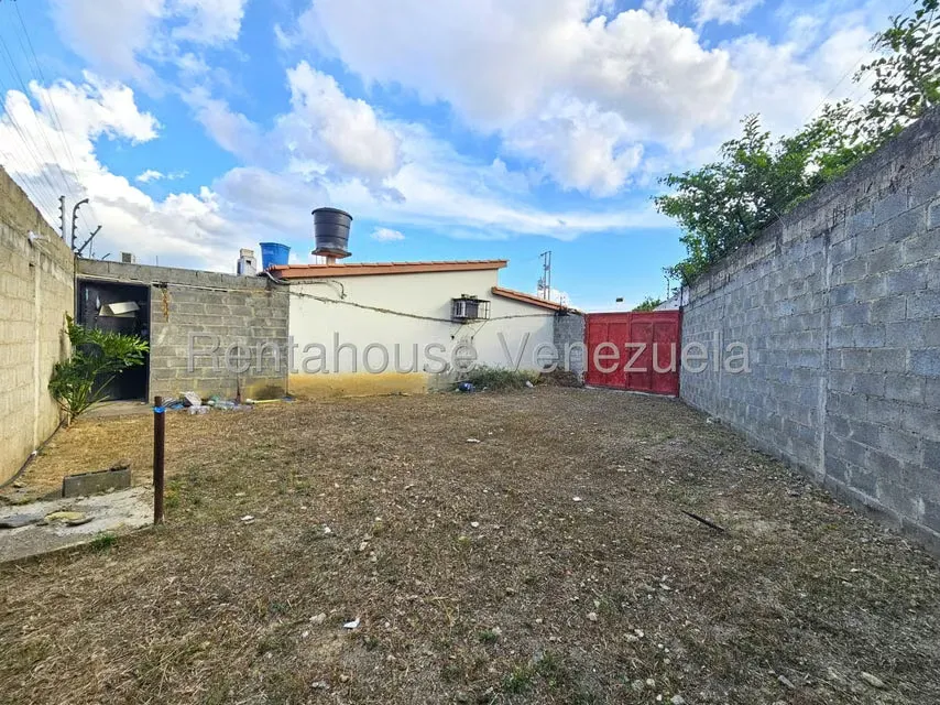 Casa (1 Nivel) en Venta en El Amanecer, Lara - 27