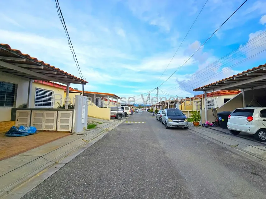 Casa (1 Nivel) en Venta en El Amanecer, Lara - 34