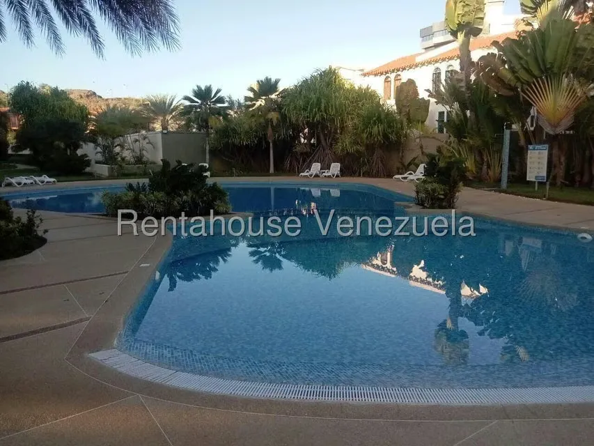 Apartamento (1 Nivel) en Alquiler en Playa Moreno, Nueva Esparta - 2