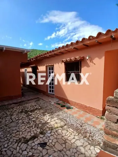 En venta casa con piscina y anexo en El Guayabal, La Asunción, Isla de Margarita. - 12