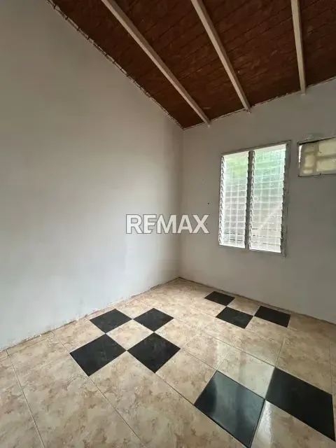 ¡ EN VENTA CASA ! - 3