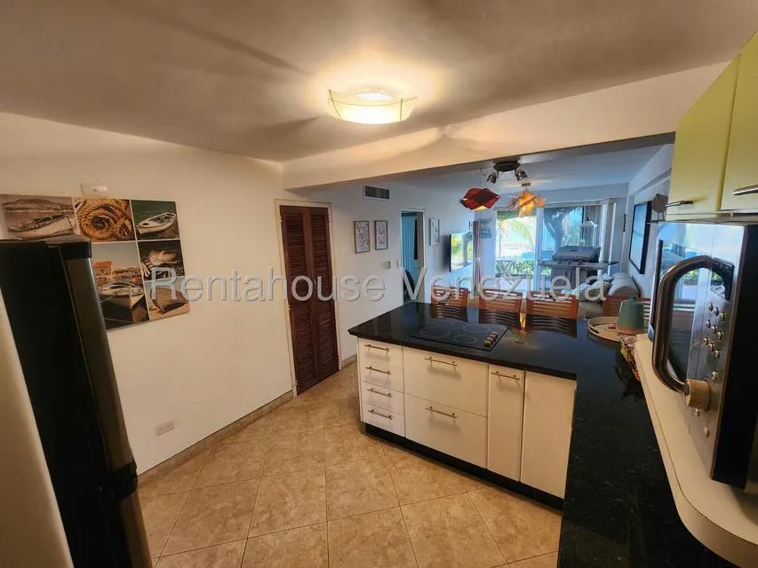 Apartamento (1 Nivel) en Venta en Carenero, Miranda - 30