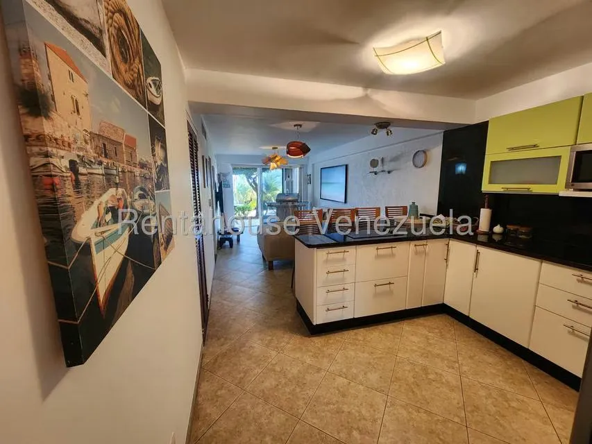Apartamento (1 Nivel) en Venta en Carenero, Miranda - 32
