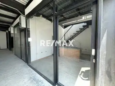 En venta Local Comercial en C.C San Diego Norte, Sector La Cumaca San Diego