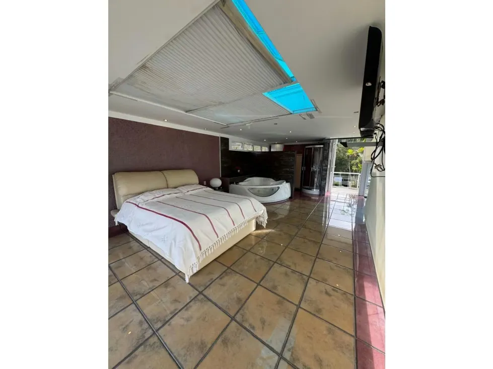 SE VENDE CASA EN LOS NARANJOS - 18