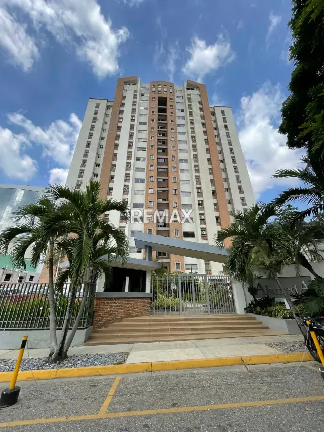 apartamento en alquiler AMOBLADO res. Alameda
