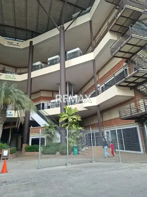 En venta Local Comercial ubicado en el Centro Comercial Galerias Ciudad Real