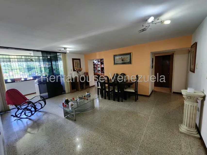 Apartamento (1 Nivel) en Venta en El Bosque, Distrito Metropolitano - 2