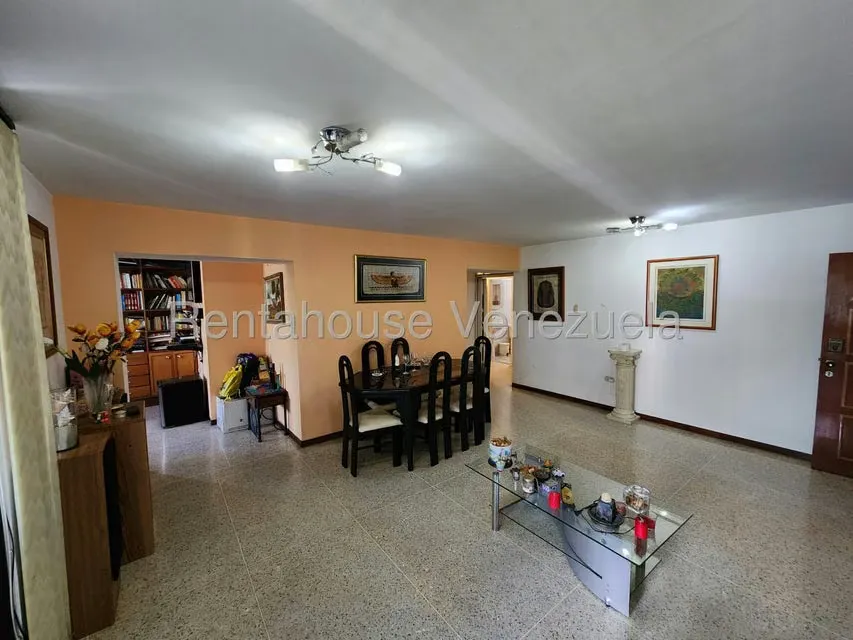 Apartamento (1 Nivel) en Venta en El Bosque, Distrito Metropolitano - 4