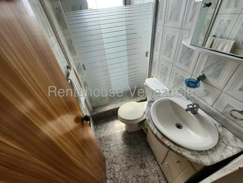 Apartamento (1 Nivel) en Venta en El Bosque, Distrito Metropolitano - 9