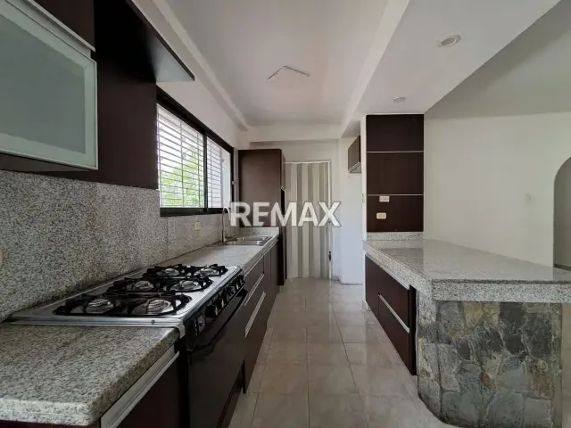 134 m2 Venta Apartamento en los Mangos Valencia Planta 100 y agua piso bajo - 8