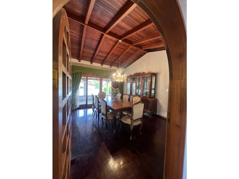 Vendo casa 420m2 La Lagunita 5880 - 5