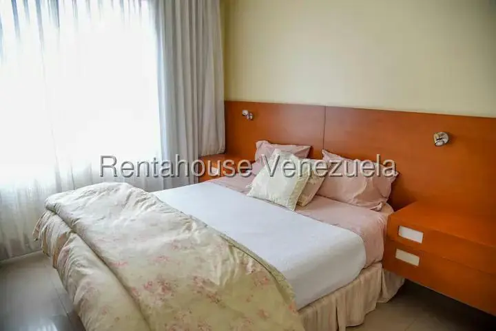 Apartamento (1 Nivel) en Alquiler en Santa Eduvigis, Distrito Metropolitano - 13