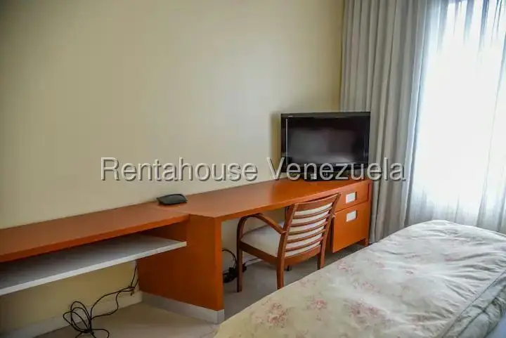 Apartamento (1 Nivel) en Alquiler en Santa Eduvigis, Distrito Metropolitano - 16