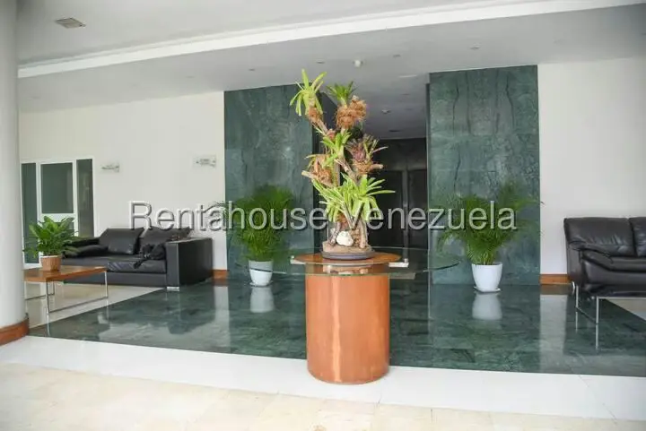 Apartamento (1 Nivel) en Alquiler en Santa Eduvigis, Distrito Metropolitano - 4