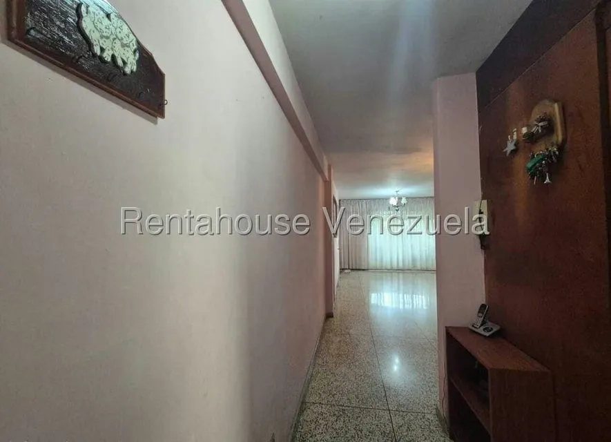 Apartamento (1 Nivel) en Venta en El Marques, Distrito Metropolitano - 3